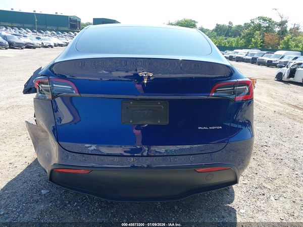2025 TESLA MODEL Y