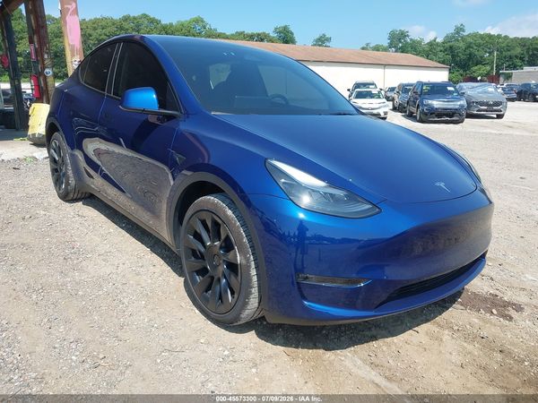 2025 TESLA MODEL Y