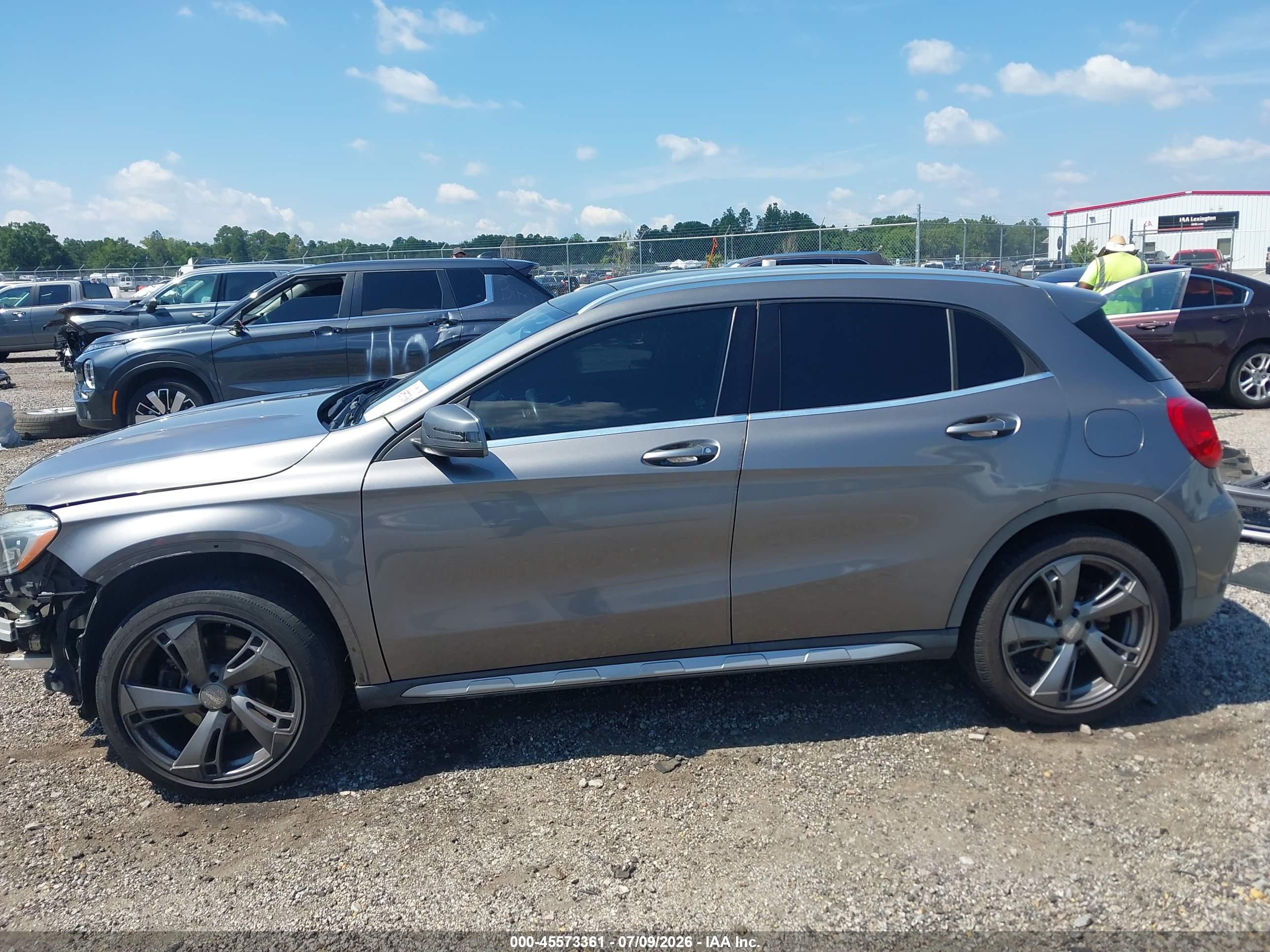 2015 MERCEDES-BENZ GLA 250 4MATIC