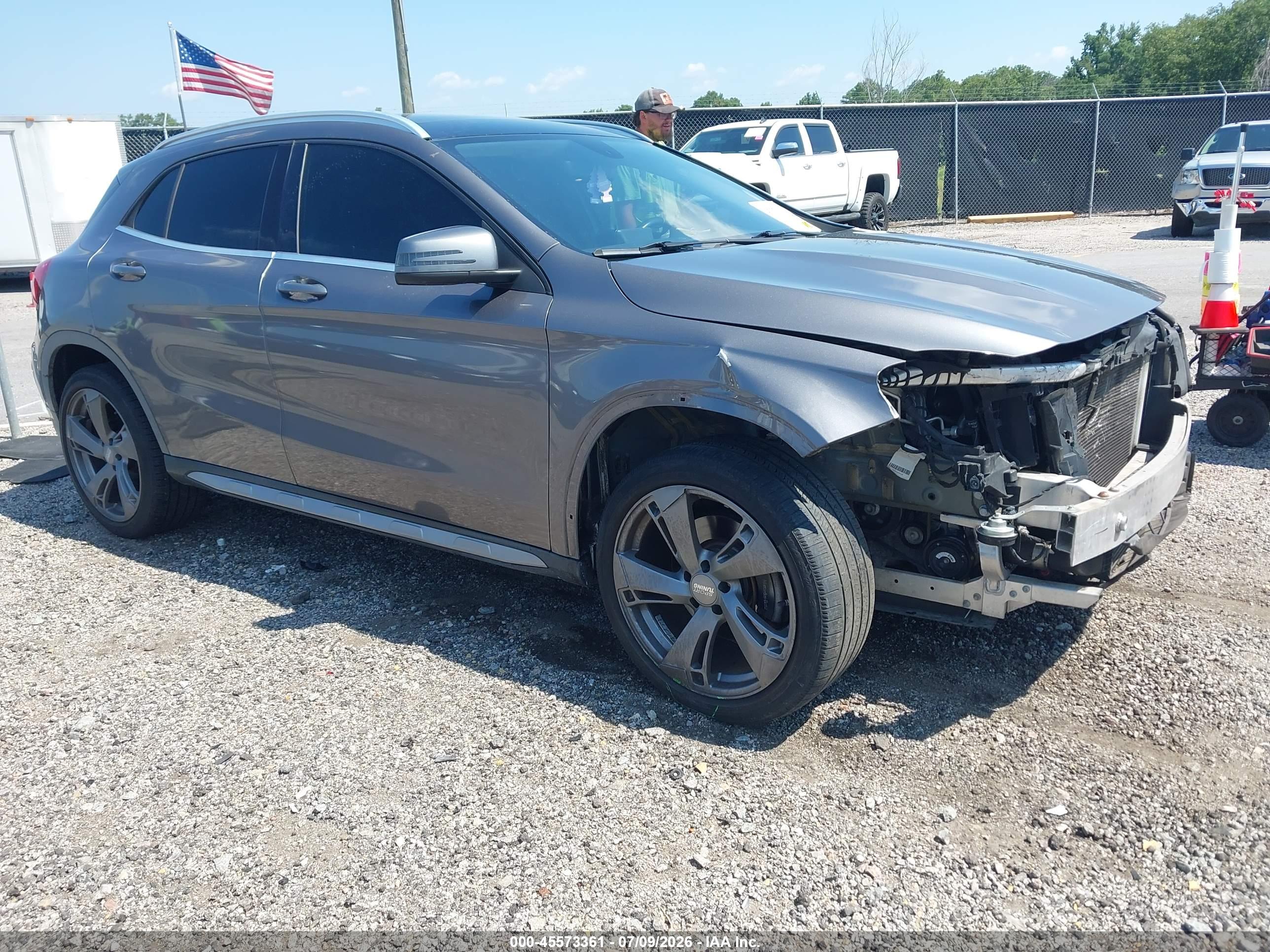 2015 MERCEDES-BENZ GLA 250 4MATIC