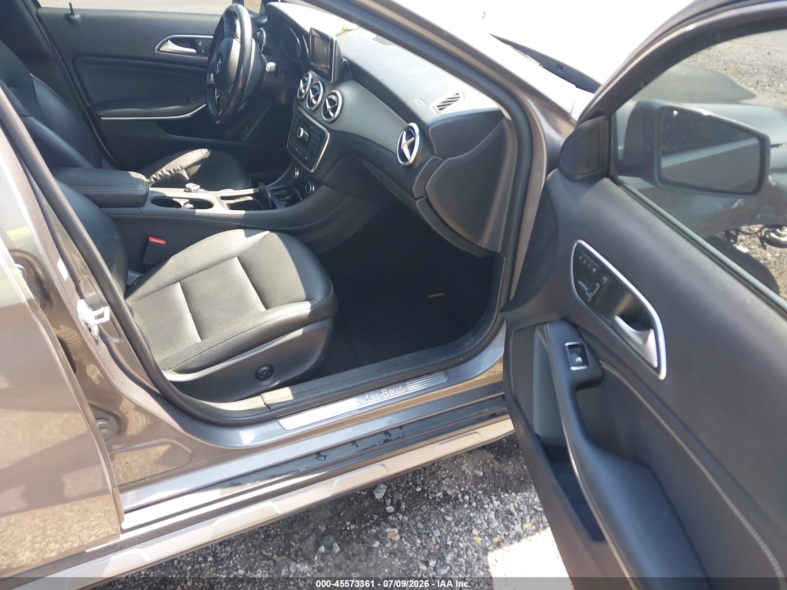 2015 MERCEDES-BENZ GLA 250 4MATIC