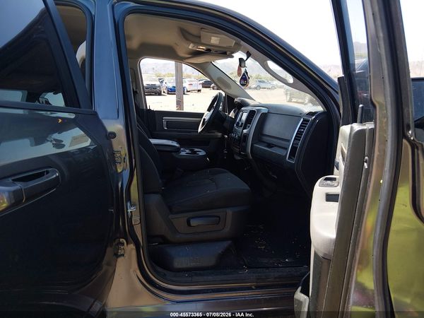 2019 RAM 1500 CLASSIC WARLOCK  4X2 6'4 BOX