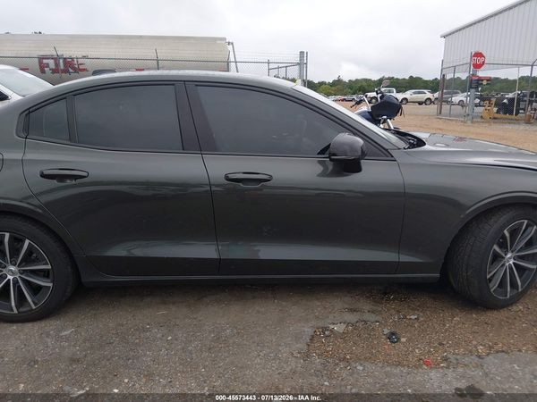 2021 VOLVO S60 T5 MOMENTUM