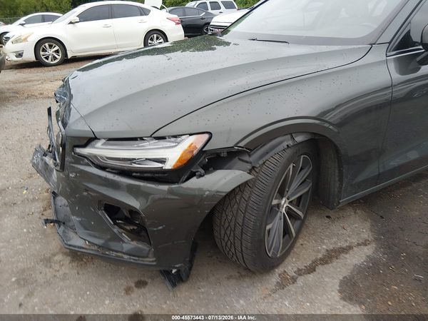 2021 VOLVO S60 T5 MOMENTUM