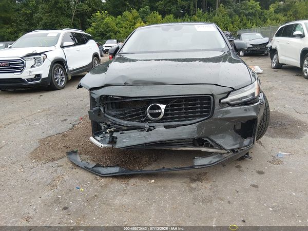 2021 VOLVO S60 T5 MOMENTUM