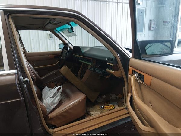 1984 MERCEDES-BENZ 300 300SD