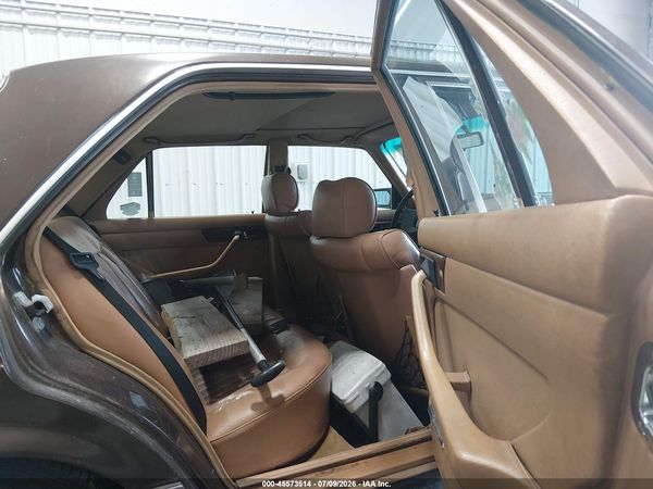1984 MERCEDES-BENZ 300 300SD