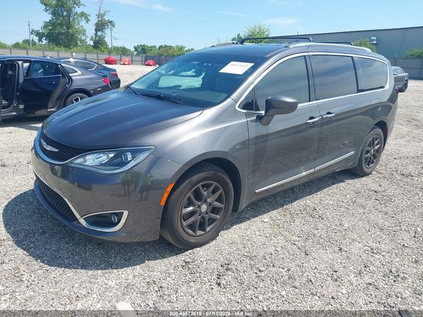 2020 CHRYSLER PACIFICA — I2