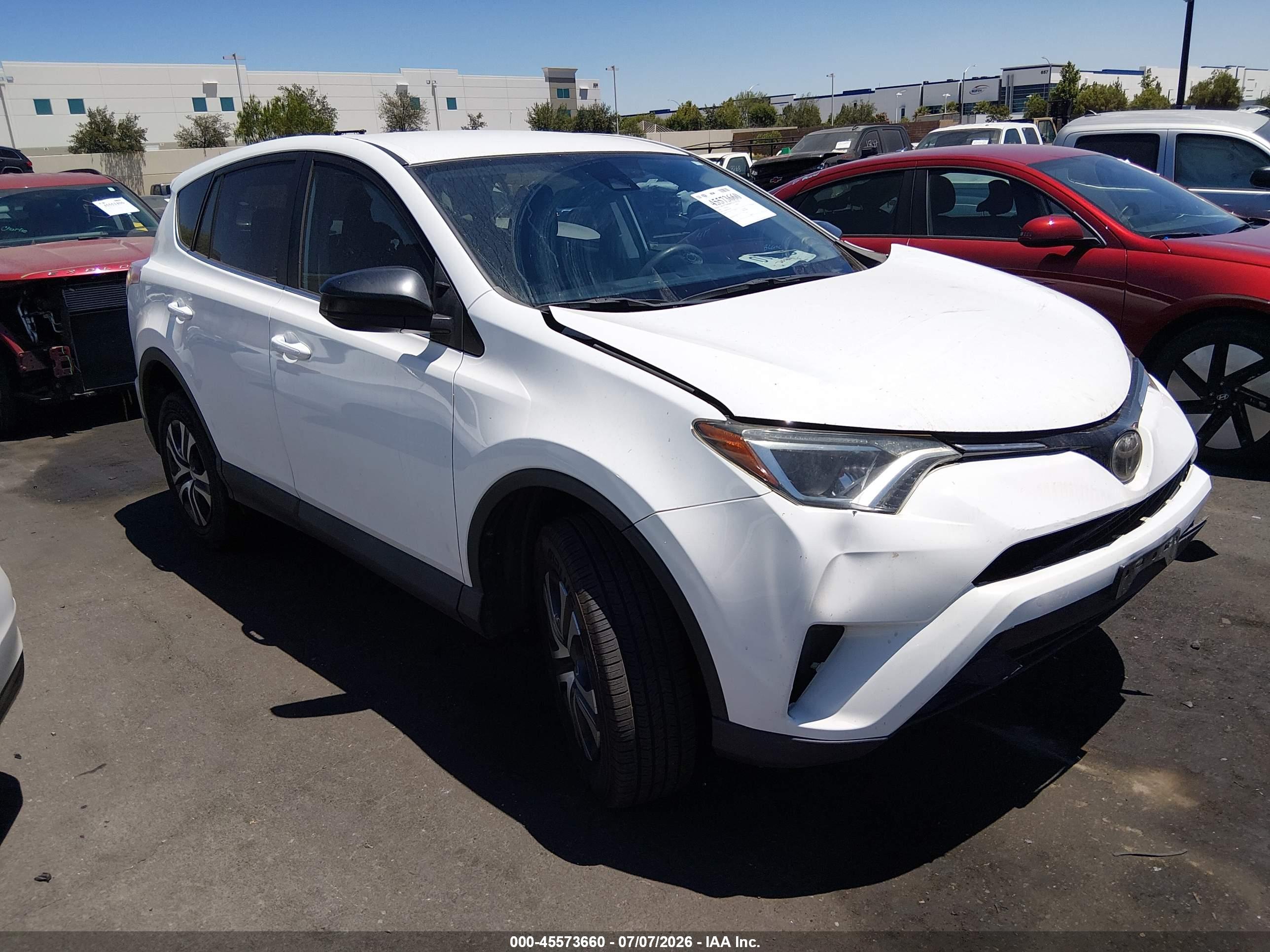 2018 TOYOTA RAV4 LE