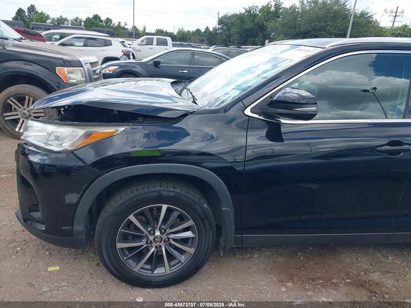 2019 TOYOTA HIGHLANDER XLE