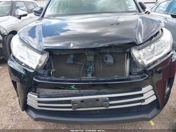 2019 TOYOTA HIGHLANDER XLE