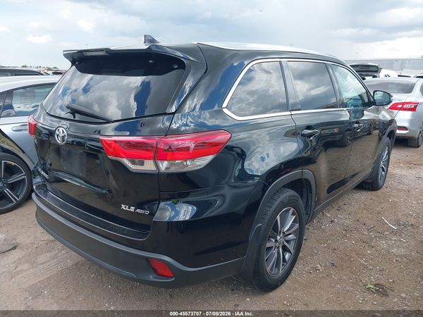 2019 TOYOTA HIGHLANDER XLE