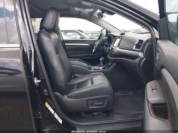 2019 TOYOTA HIGHLANDER XLE