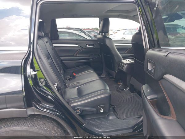 2019 TOYOTA HIGHLANDER XLE