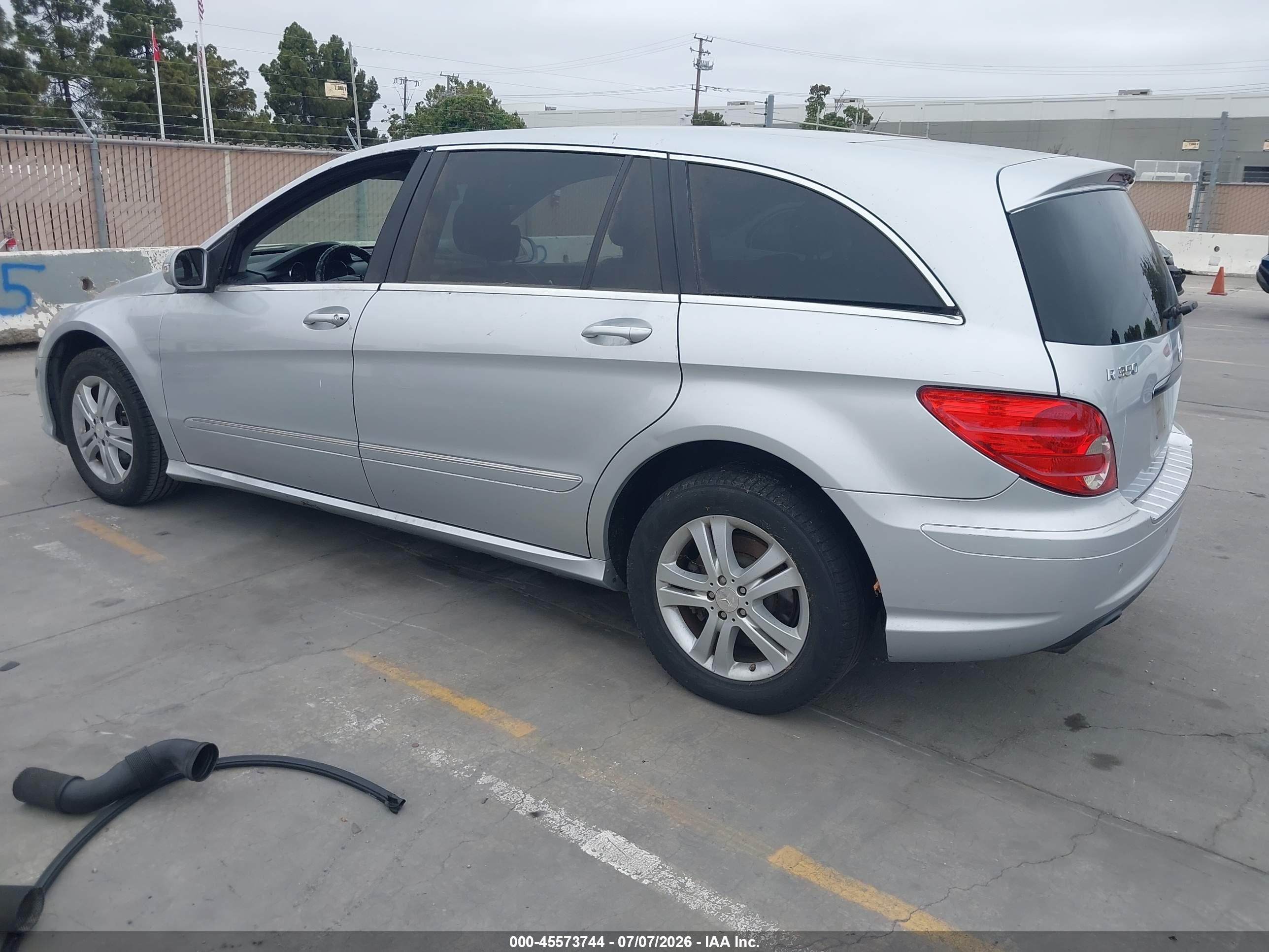 2008 MERCEDES-BENZ R-CLASS R350