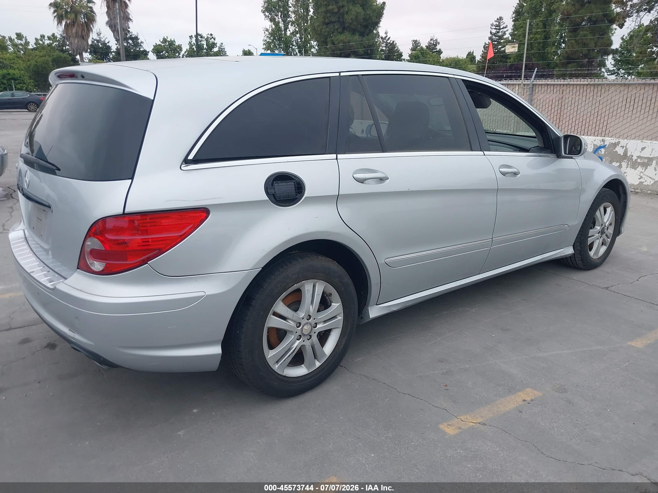2008 MERCEDES-BENZ R-CLASS R350