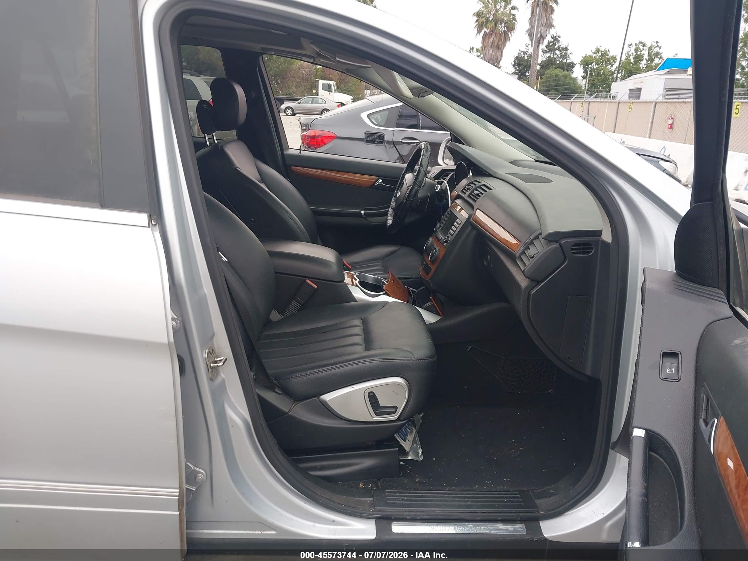 2008 MERCEDES-BENZ R-CLASS R350