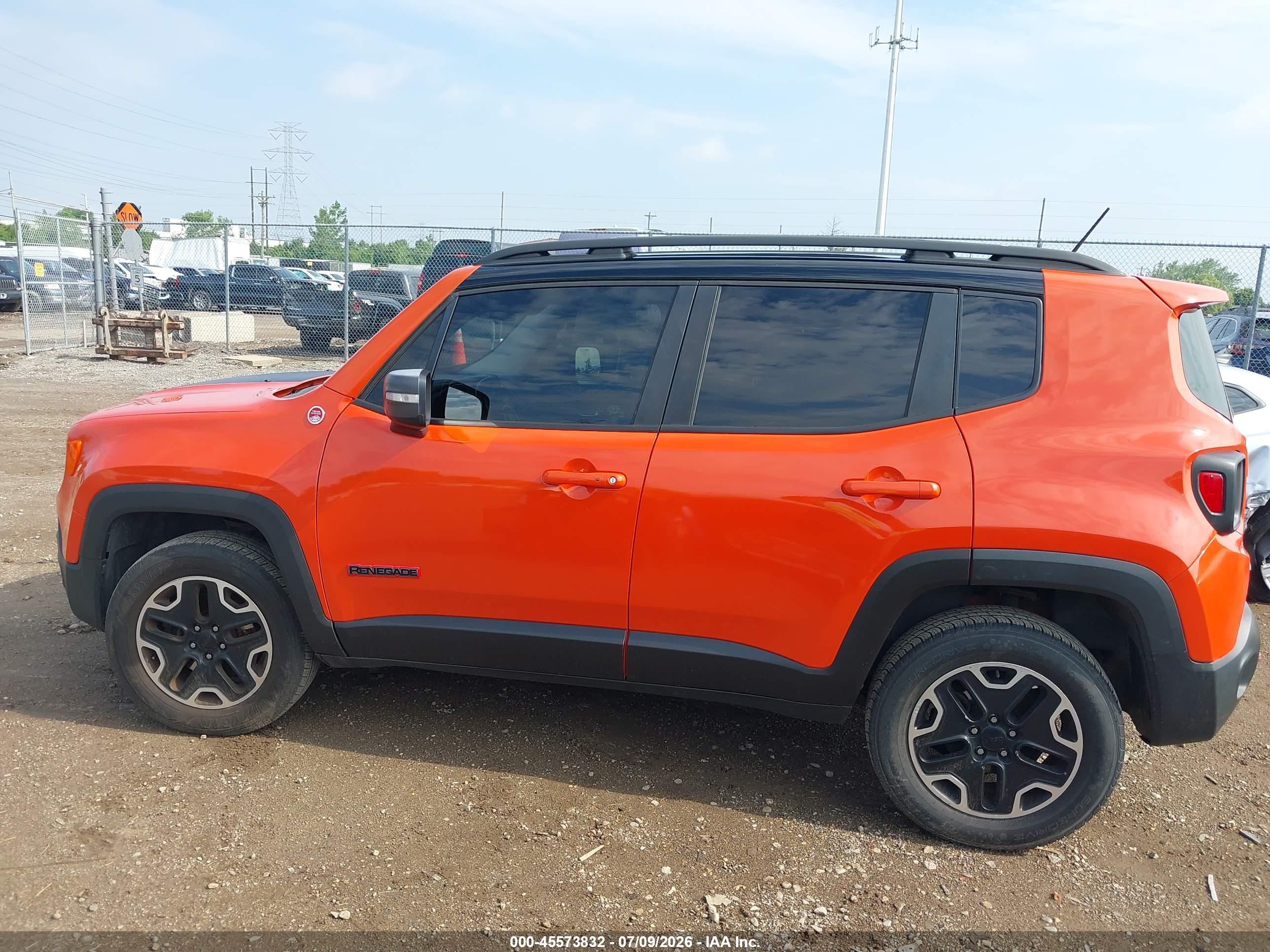 2016 JEEP RENEGADE TRAILHAWK