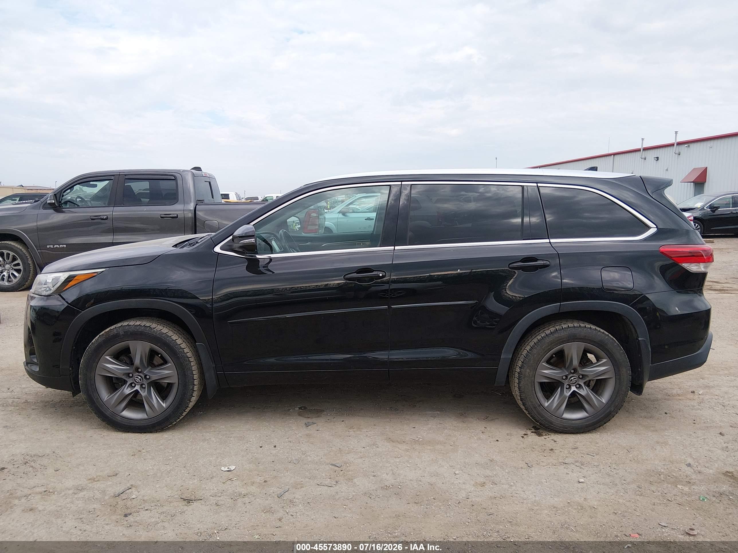 2018 TOYOTA HIGHLANDER LIMITED PLATINUM