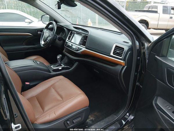 2018 TOYOTA HIGHLANDER LIMITED PLATINUM