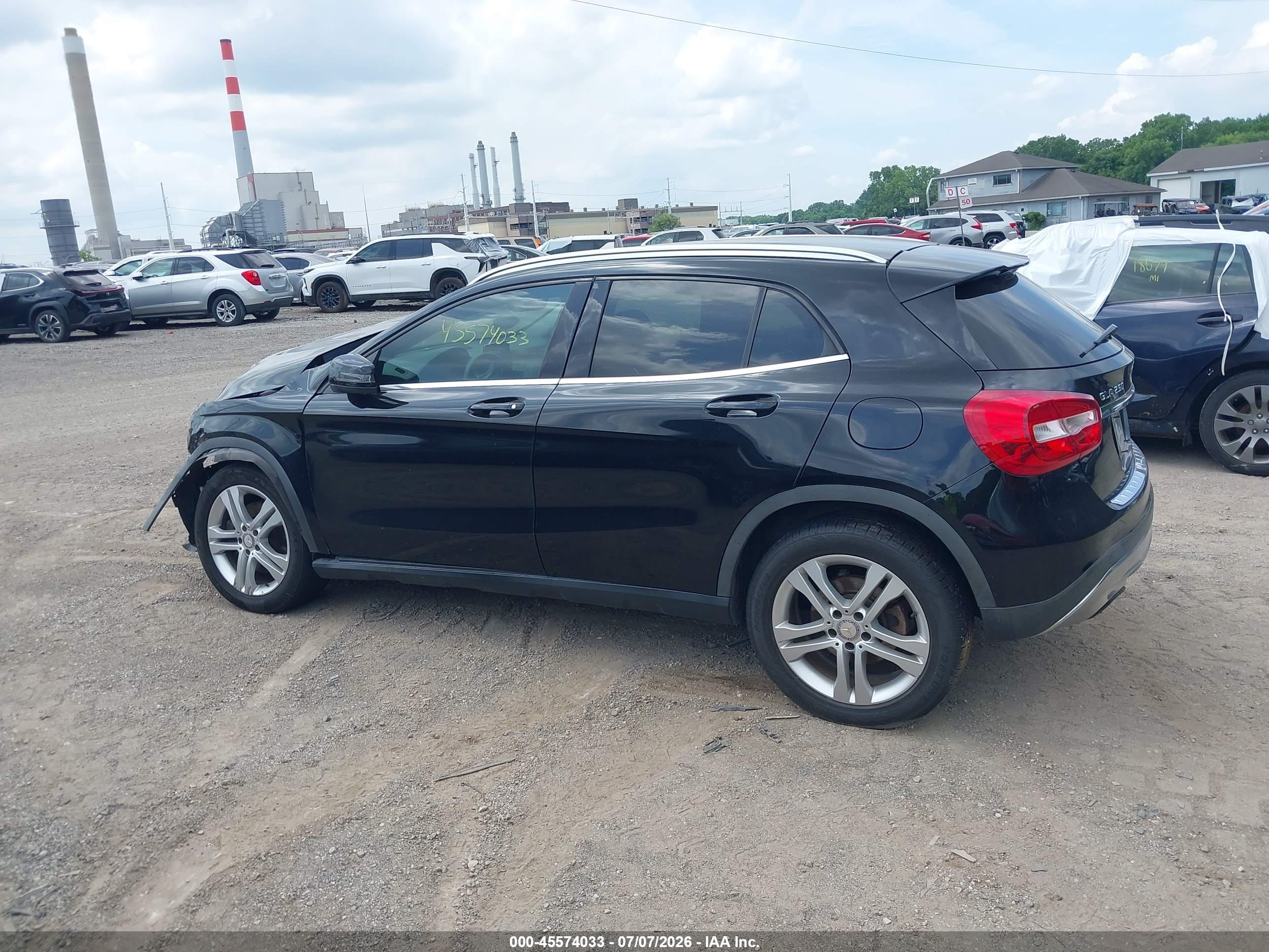 2015 MERCEDES-BENZ GLA 250 4MATIC