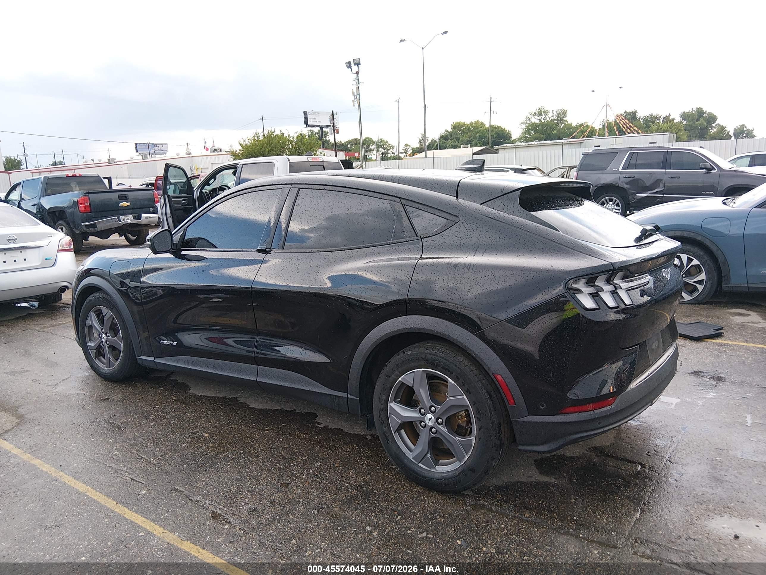 2023 FORD MUSTANG MACH-E SELECT