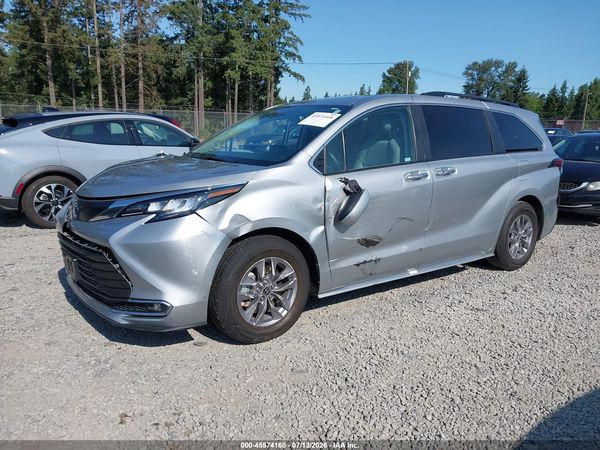 2022 TOYOTA SIENNA — I2