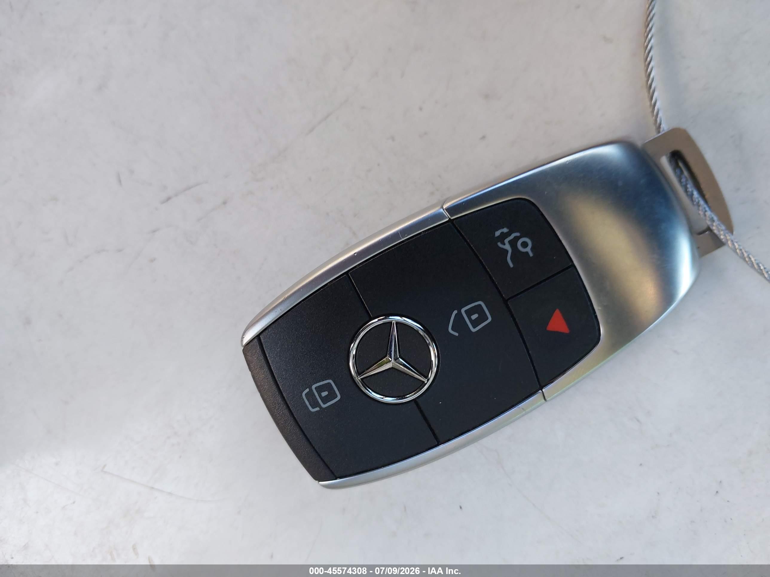 2020 MERCEDES-BENZ C 300 C300
