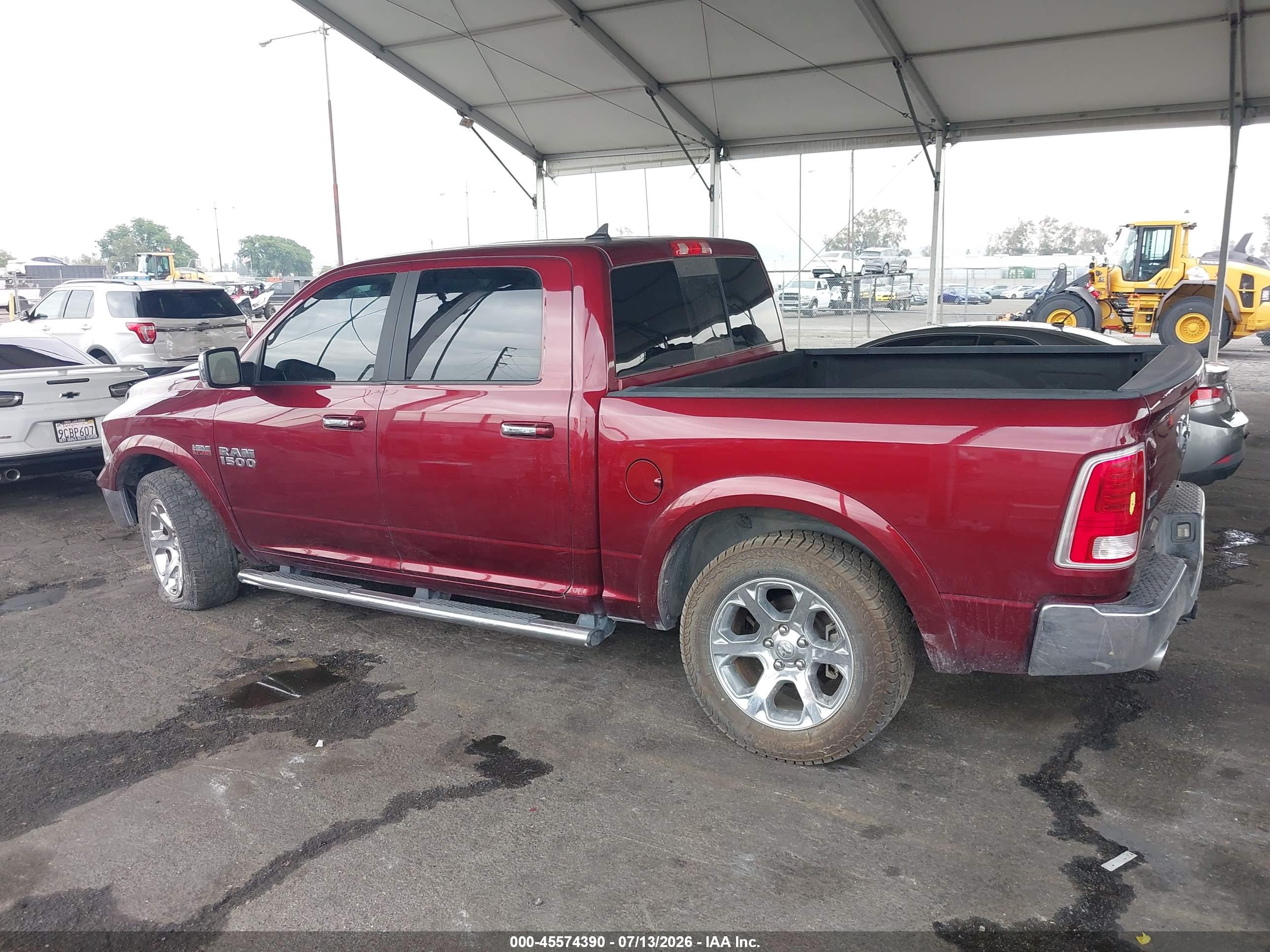 2017 RAM 1500 LARAMIE  4X4 5'7 BOX
