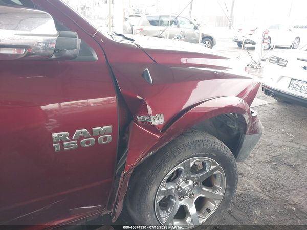 2017 RAM 1500 LARAMIE  4X4 5'7 BOX
