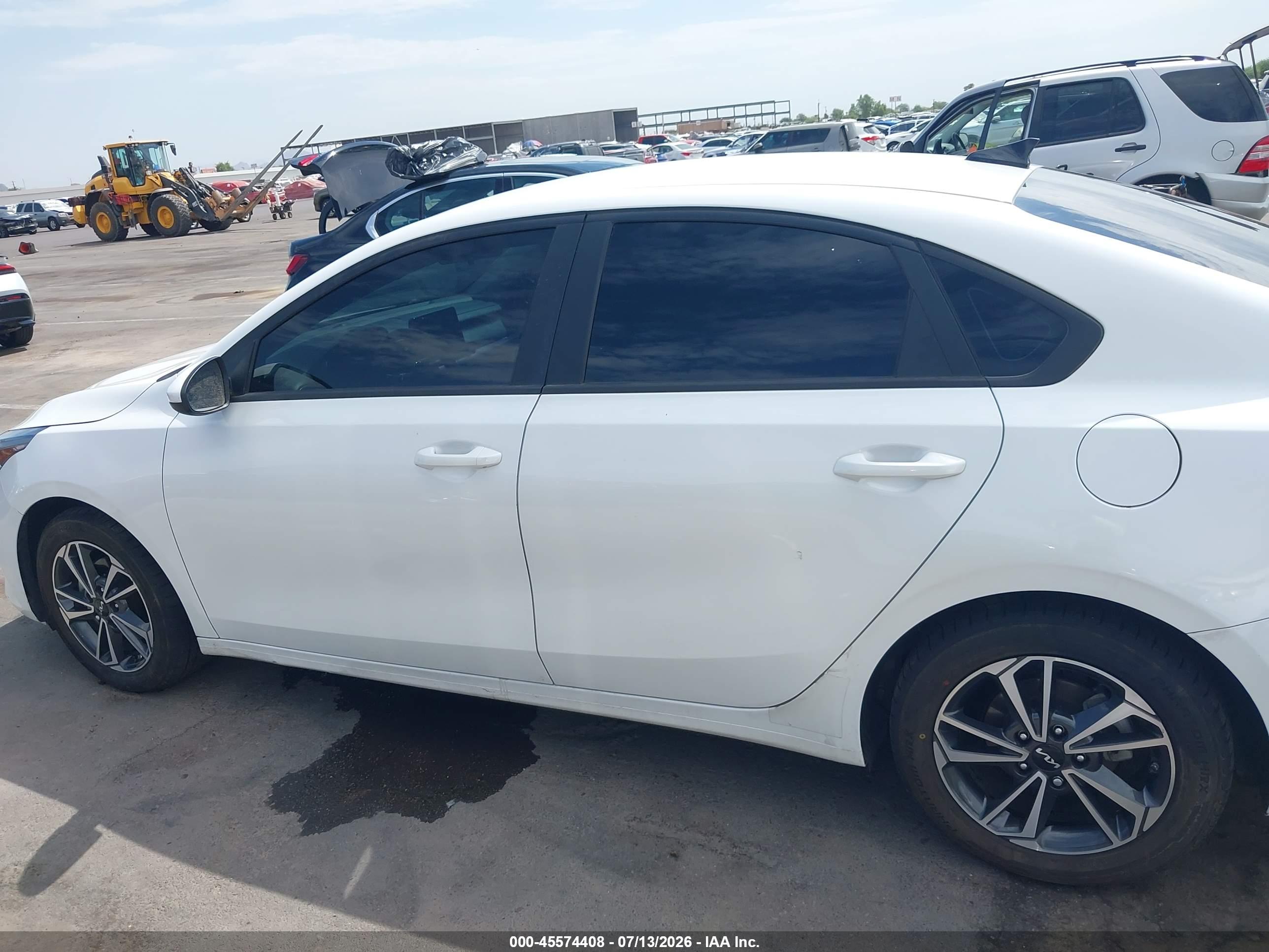 2023 KIA FORTE LXS