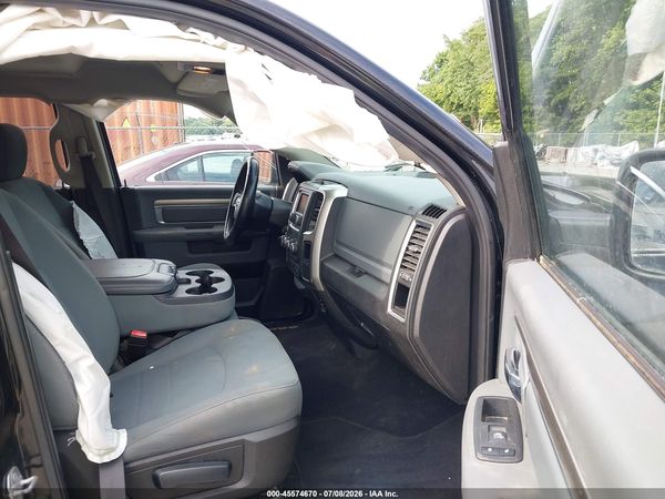 2019 RAM 1500 CLASSIC SLT  4X4 6'4 BOX
