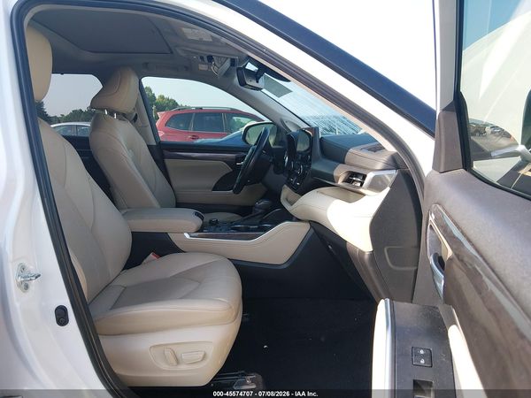 2023 TOYOTA HIGHLANDER LIMITED