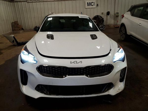 2022 KIA STINGER GT-Line