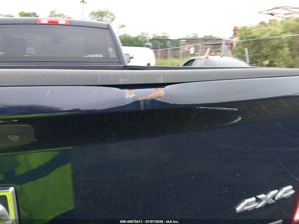 2017 RAM 1500 TRADESMAN  4X4 8' BOX