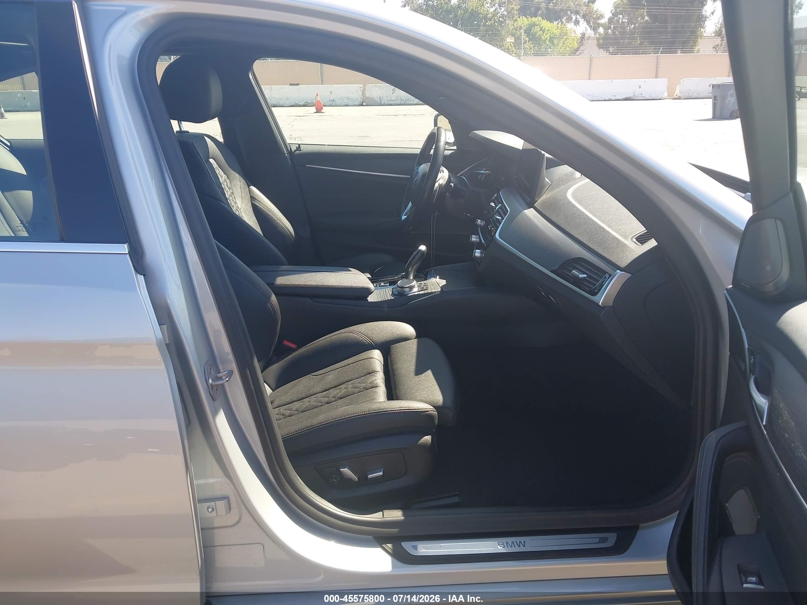 2021 BMW 530I