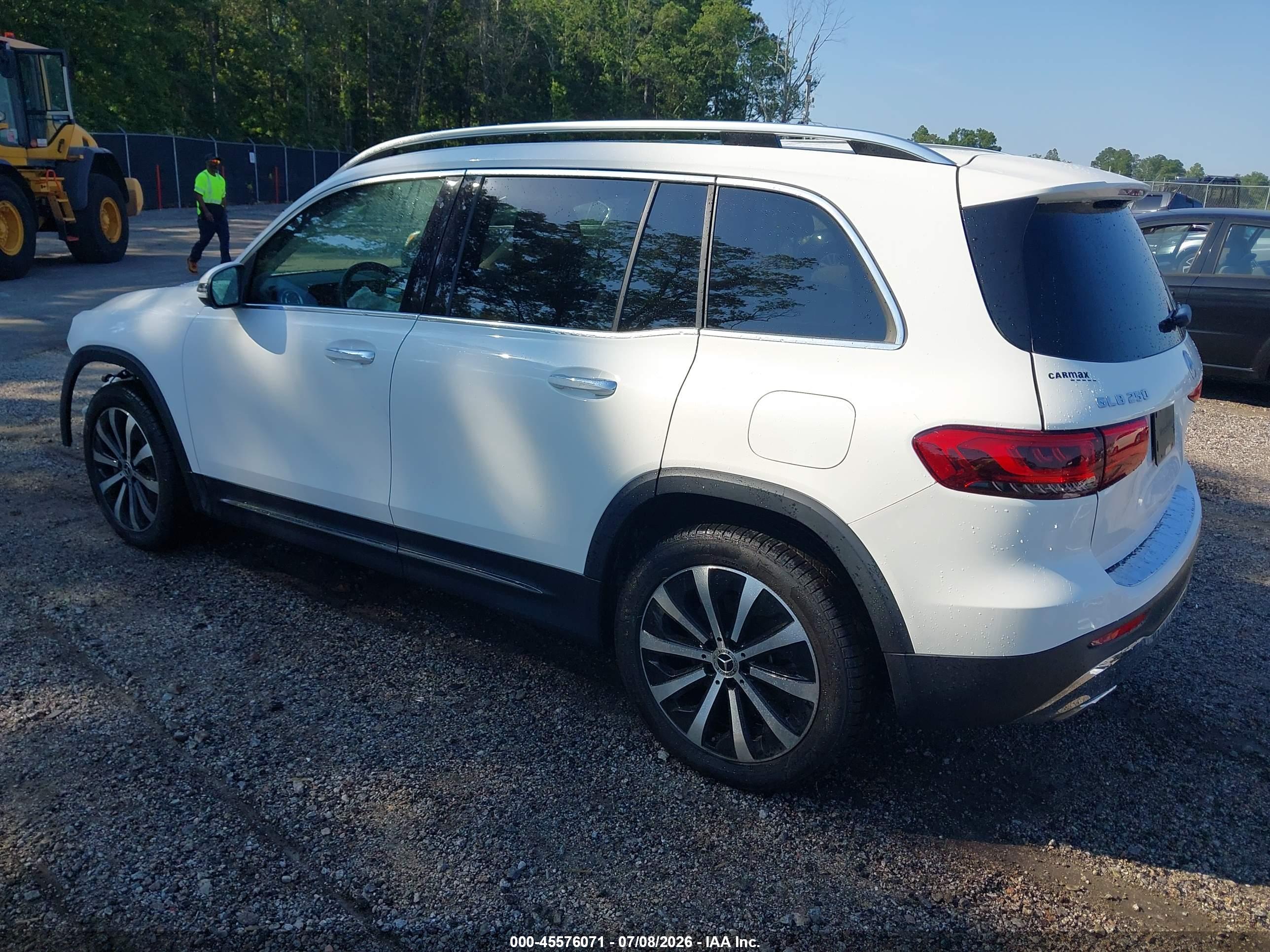2023 MERCEDES-BENZ GLB 250 4MATIC