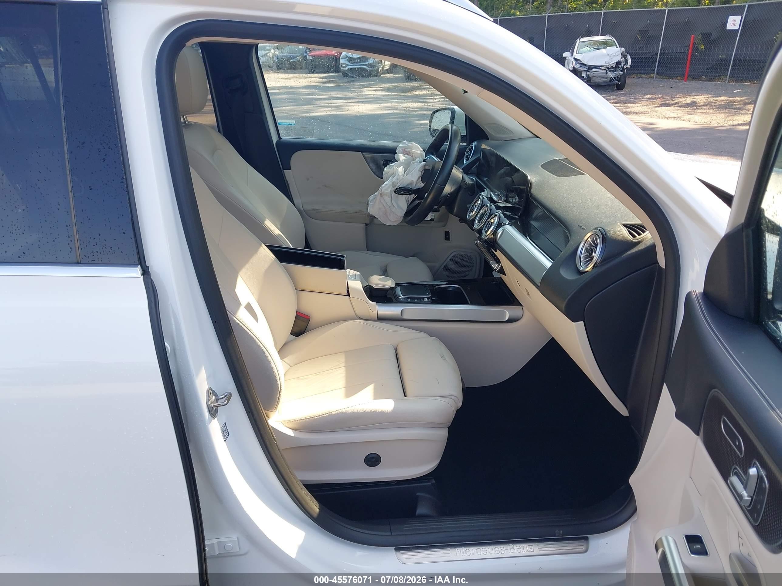 2023 MERCEDES-BENZ GLB 250 4MATIC