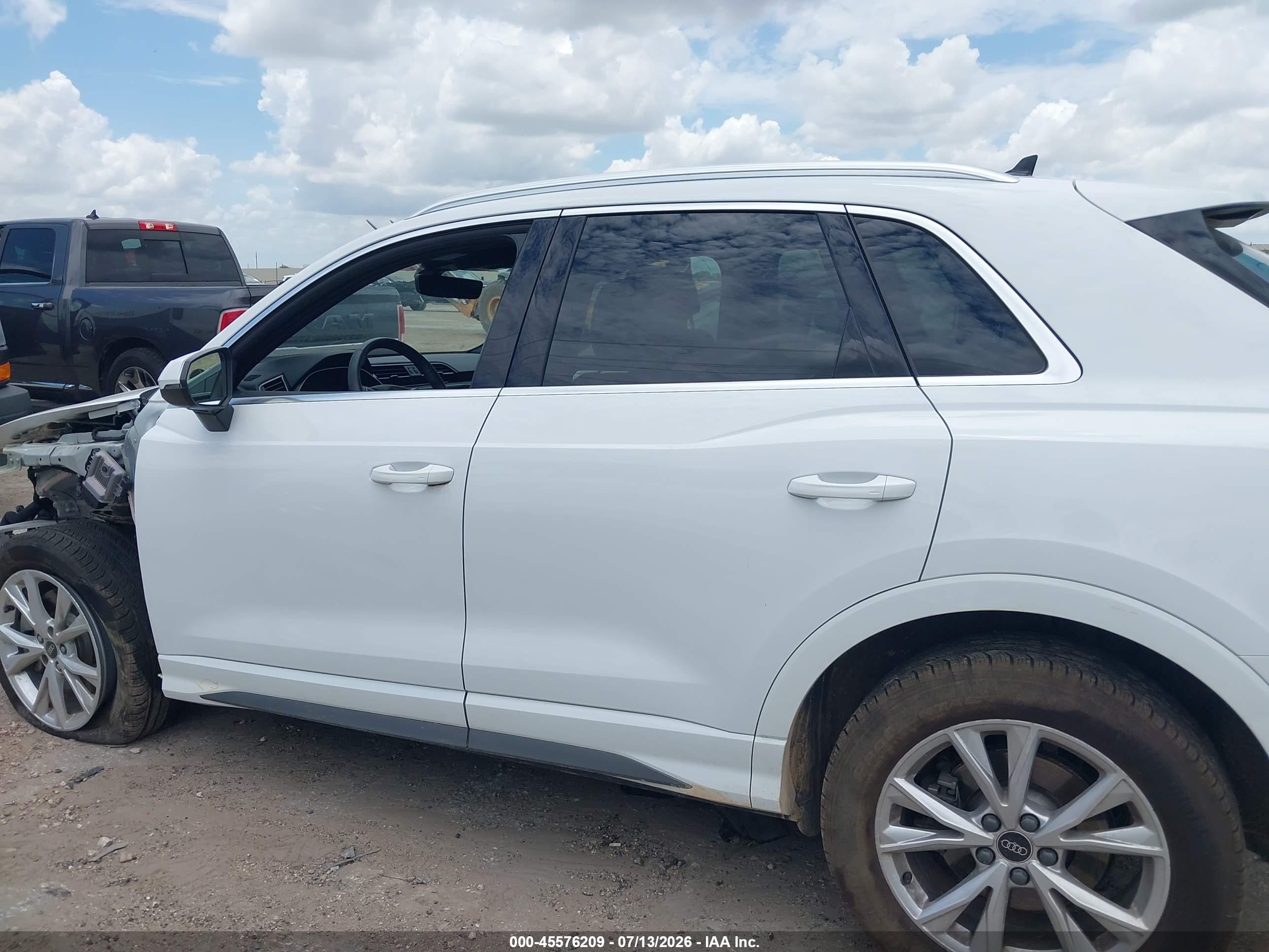 2025 AUDI Q3