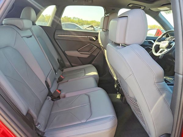 2024 AUDI Q3