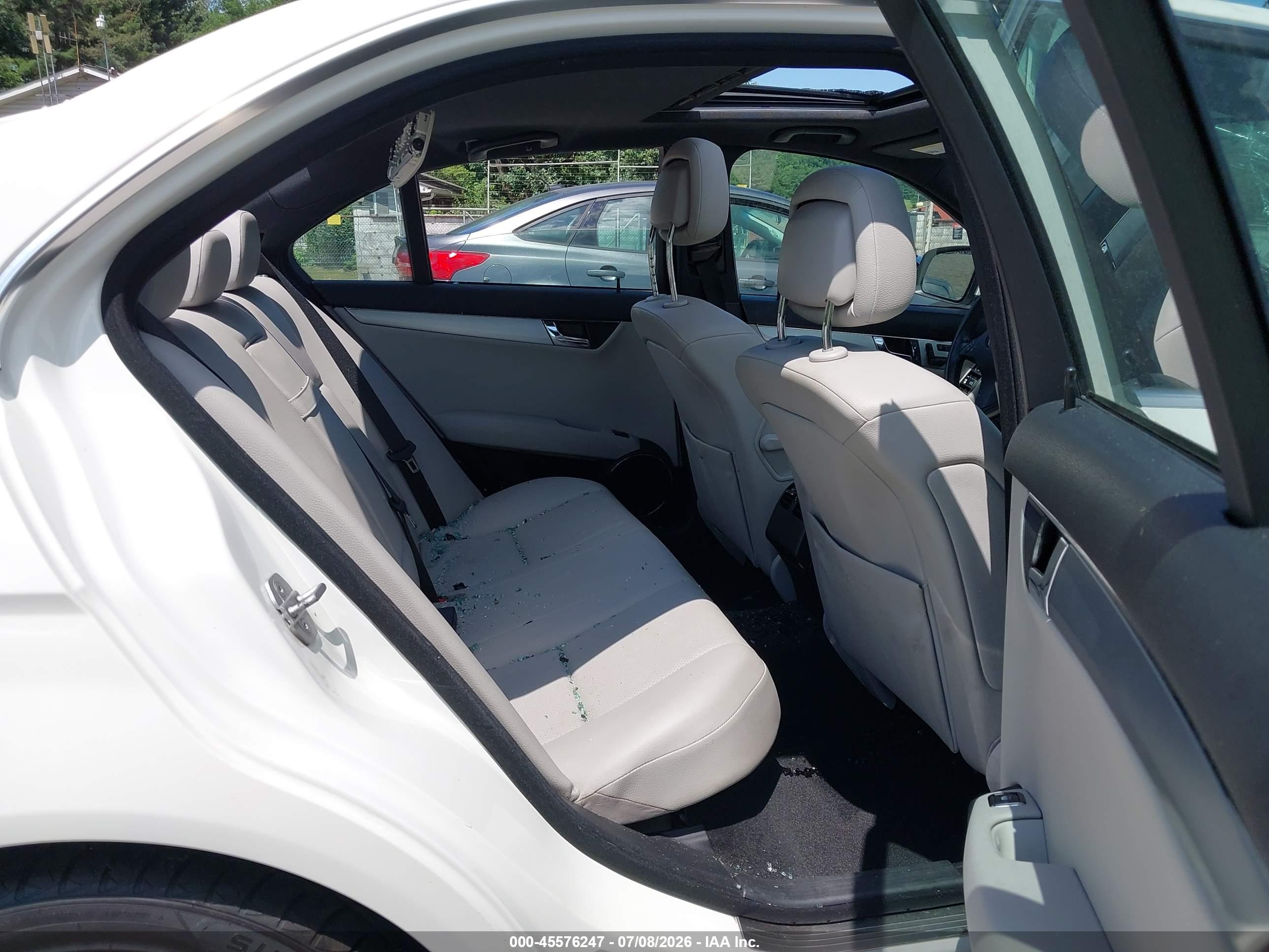 2009 MERCEDES-BENZ C 300 C300 4-MATIC