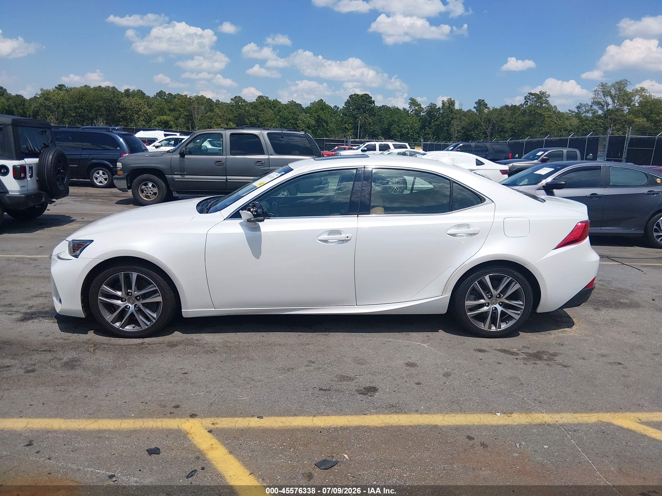 2018 LEXUS IS 300