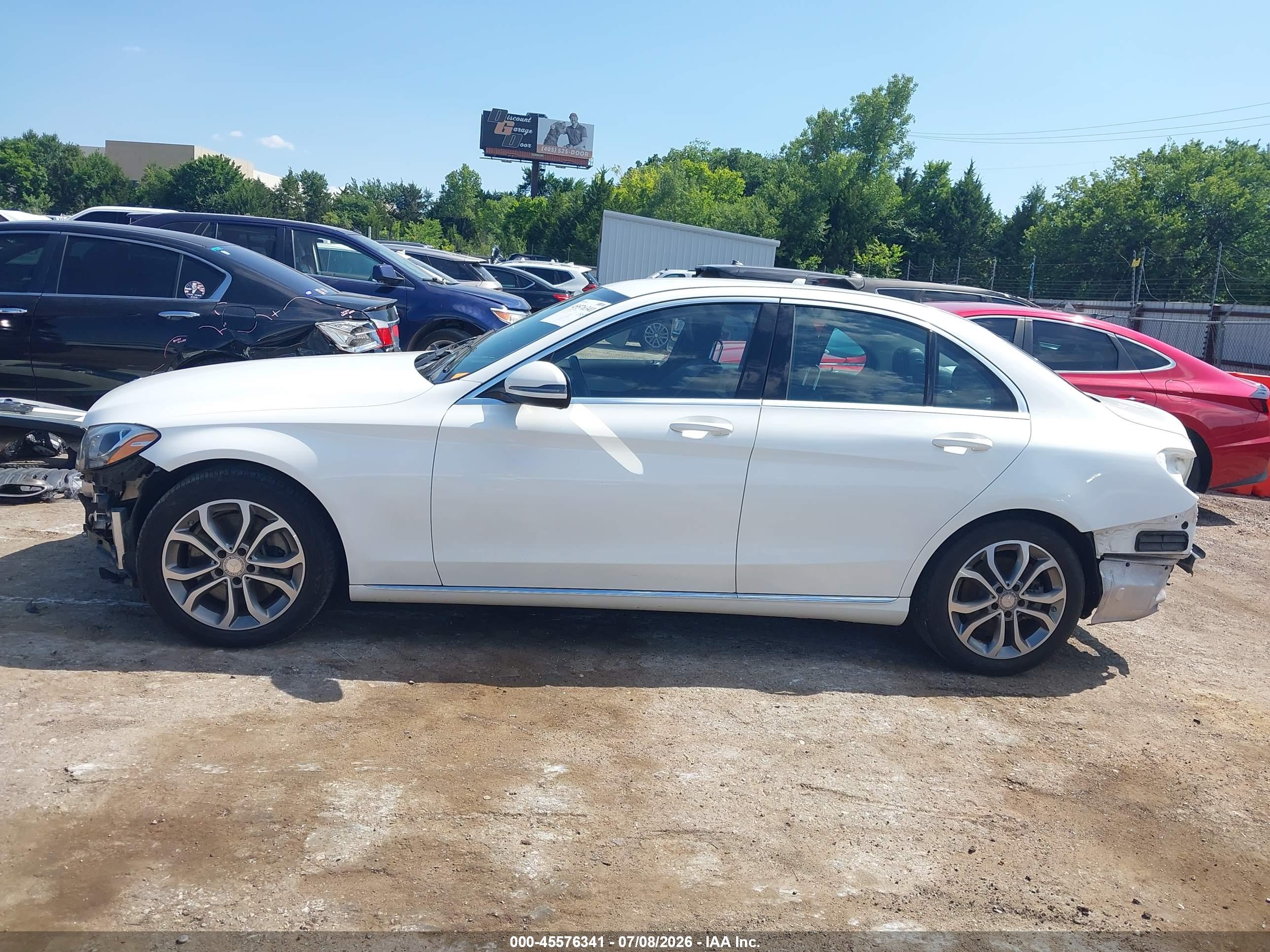 2016 MERCEDES-BENZ C 300