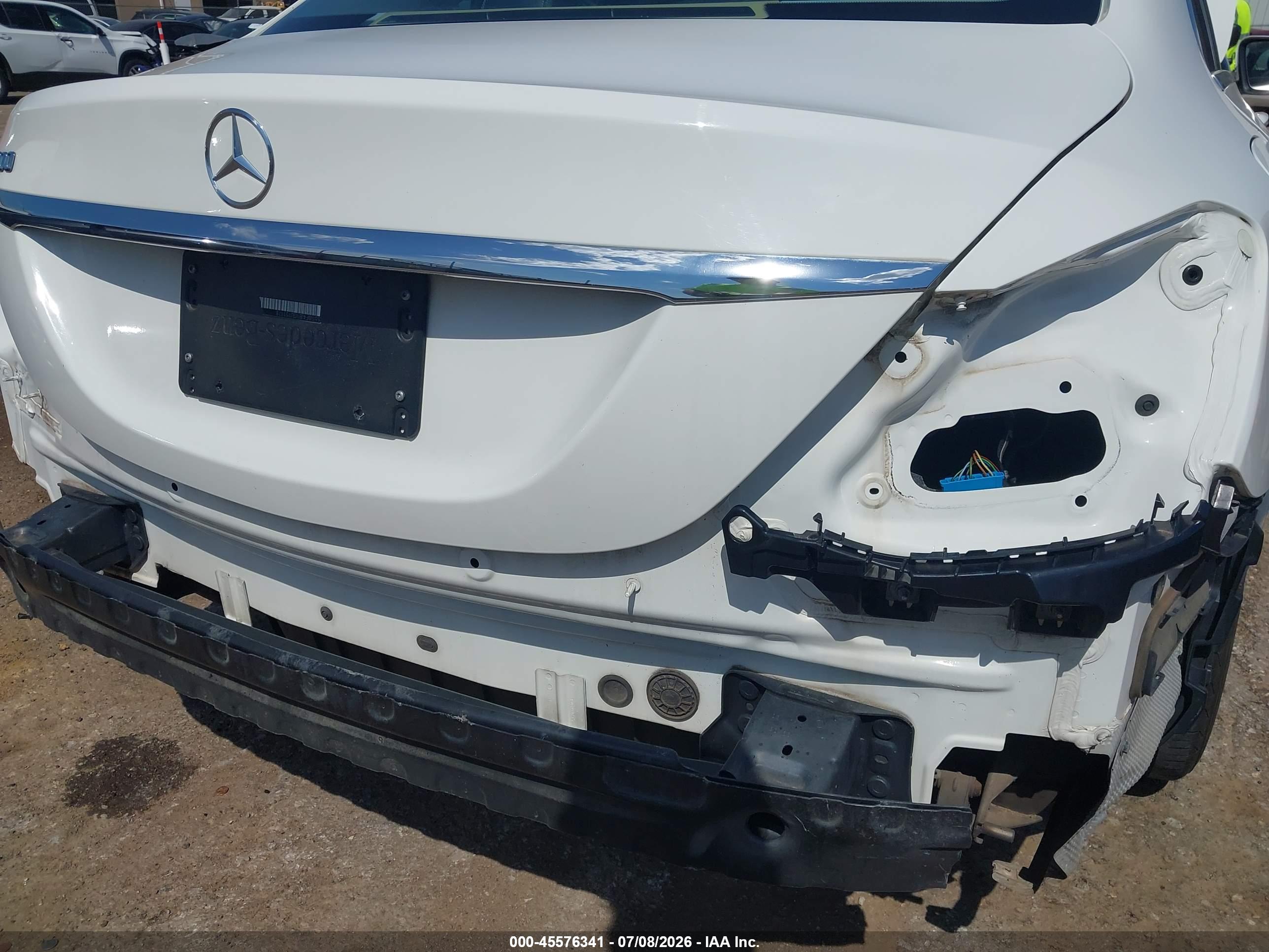2016 MERCEDES-BENZ C 300 C300