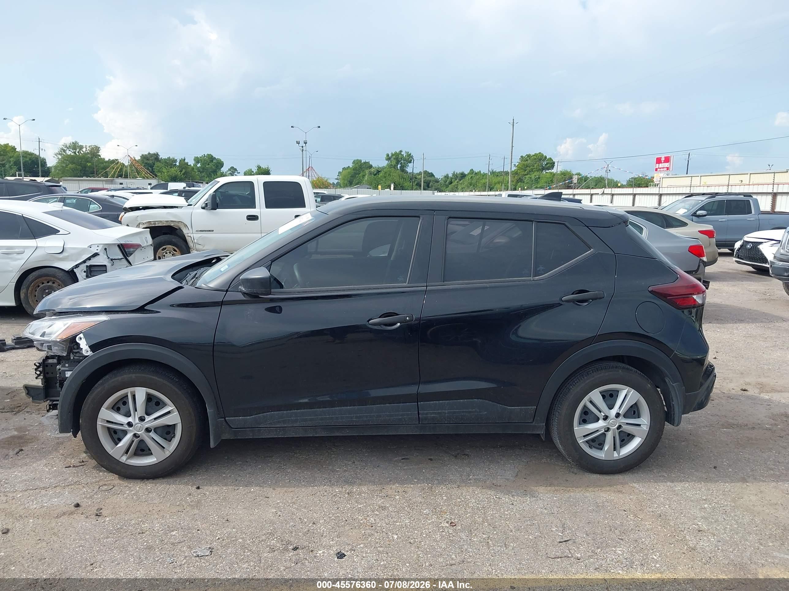 2024 NISSAN KICKS S XTRONIC CVT