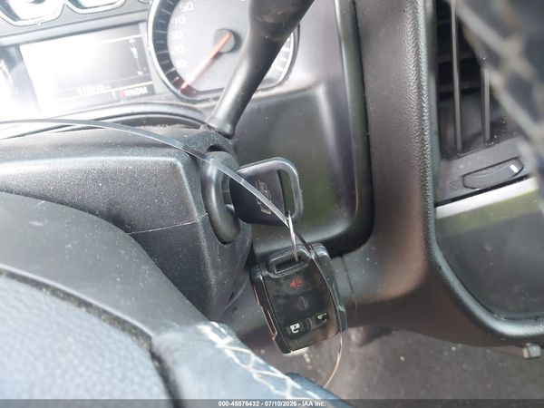 2014 CHEVROLET SILVERADO 1500 LT — I11