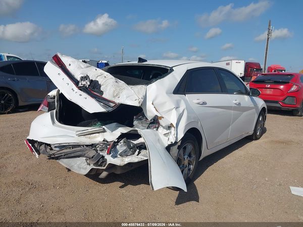 2022 HYUNDAI ELANTRA SE