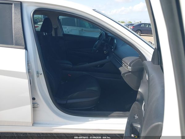 2022 HYUNDAI ELANTRA SE