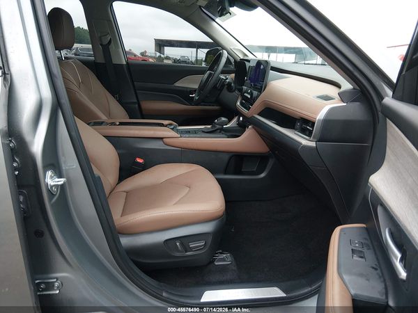 2025 TOYOTA GRAND HIGHLANDER PLATINUM
