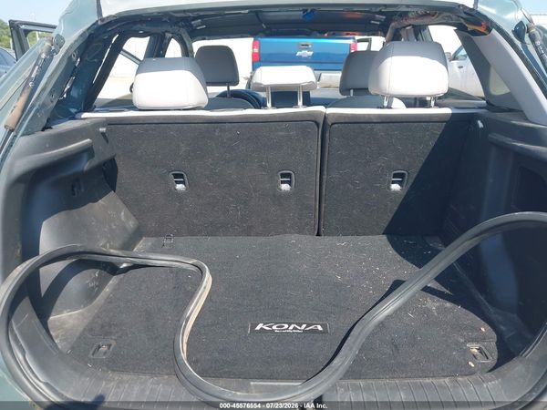 2022 HYUNDAI KONA SE